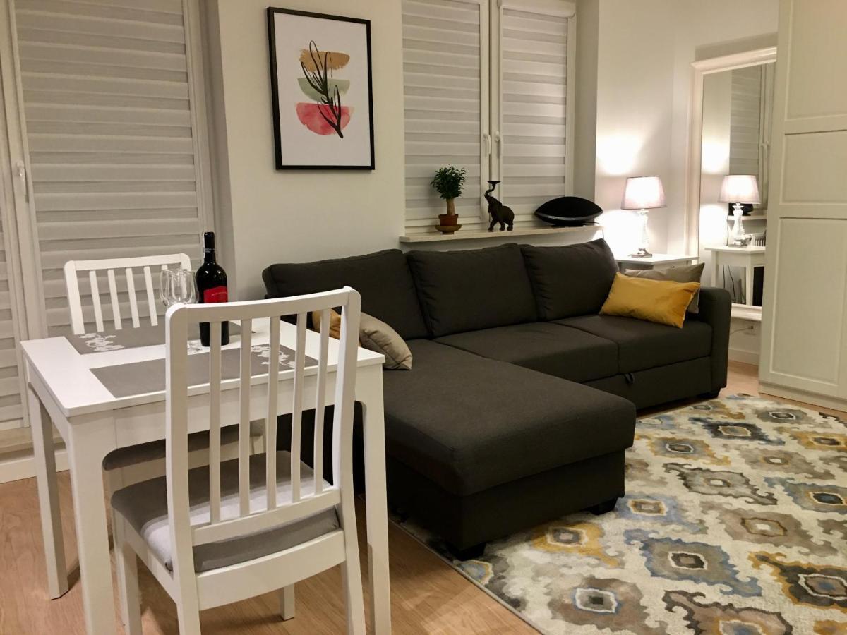 Apartament Flora Deluxe Naswietlanie Uv 비아위스토크 외부 사진